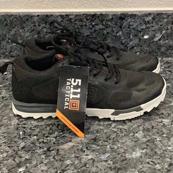 New 5.11 Tactical Women’s Athletic Shoes Never Worn Black Size 7.5 (Item#S013) - Picture 2 of 9